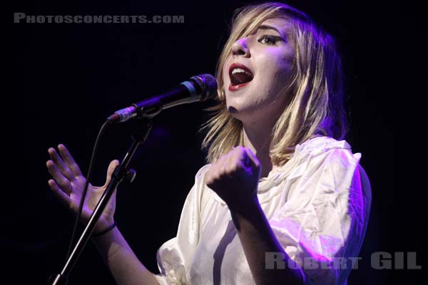 AUSTRA - 2013-11-07 - PARIS - La Cigale - 